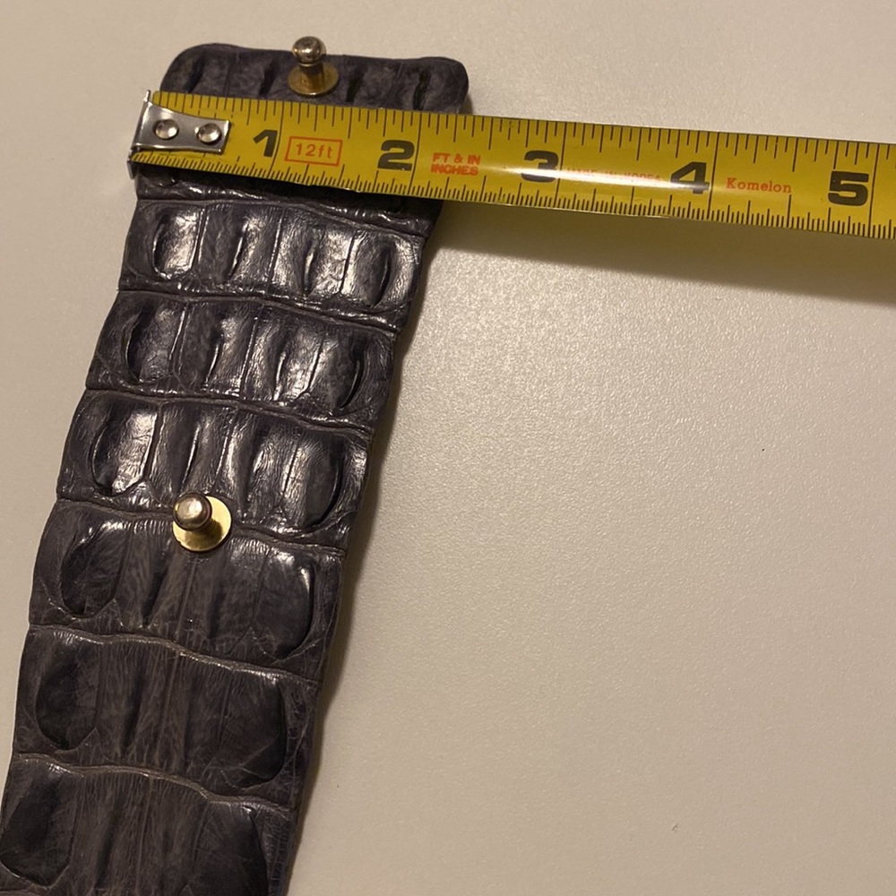 Ndau Grey Crocodile Leather Cuff - Picture 8 of 9
